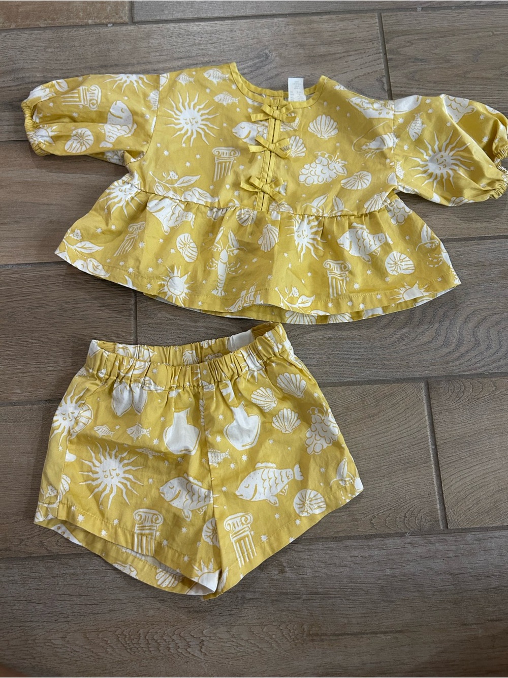 H&M Adorables Sun & Seashells Yellow Two-Piece Baby Set